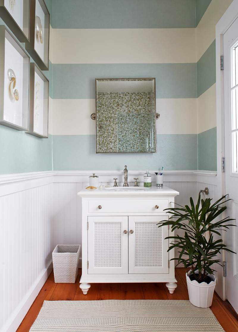 Small and Functional Bathroom Design Ideas